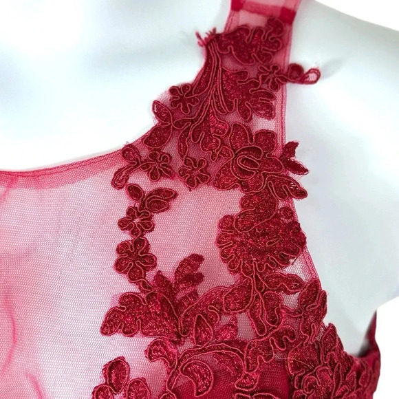 NWT Ashley and Justin Burgundy Bridesmaids Dress Size 10 Surprize Back - Picture 4 of 15